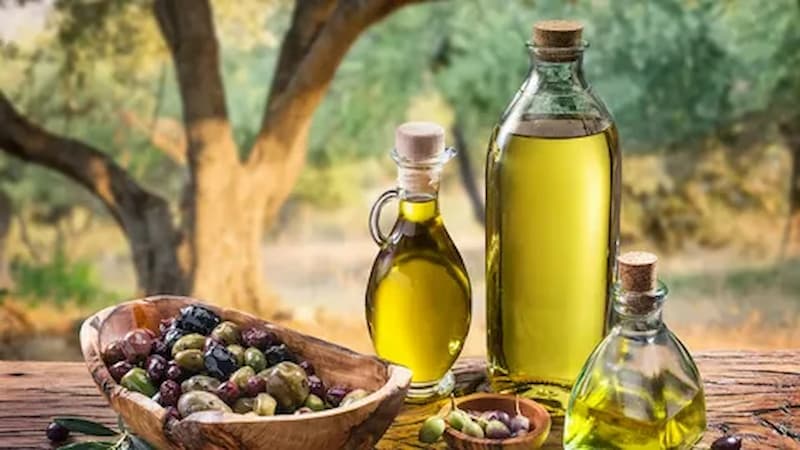 روغن زیتون بدون بو لادن با طعم ملایم برای آشپزی
